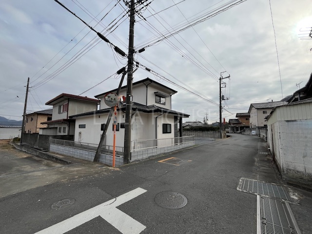 �O�ʓ��H�܂ތ��n�ʐ^ -