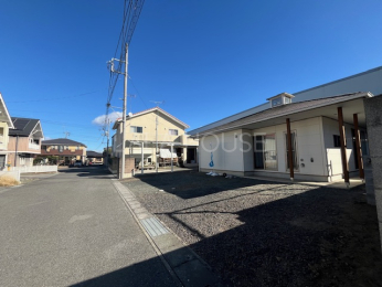 �O�ʓ��H�܂ތ��n�ʐ^ -