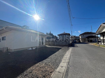 �O�ʓ��H�܂ތ��n�ʐ^ -