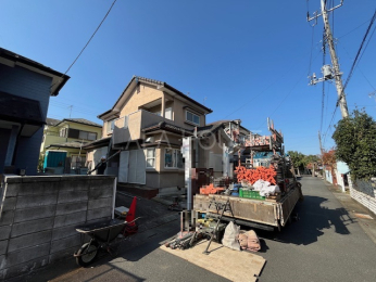  2025�N11��8���B�e