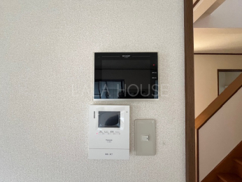 ���̑� TV���j�^�[�t���C���^�[�z��