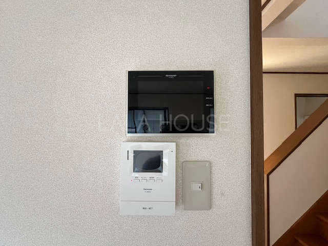 ���̑� TV���j�^�[�t���C���^�[�z��