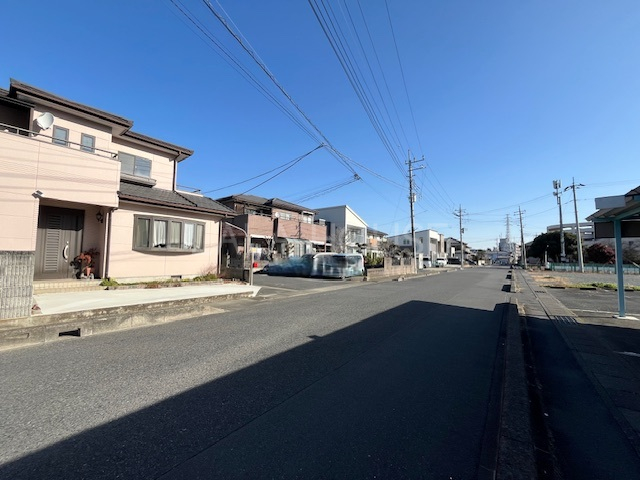 �O�ʓ��H�܂ތ��n�ʐ^ �s�X�n�֏o�₷�����n