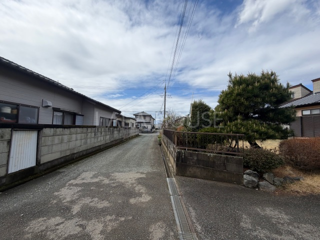 �O�ʓ��H�܂ތ��n�ʐ^ -