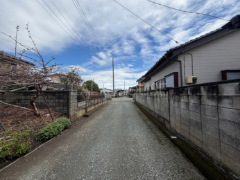 �O�ʓ��H�܂ތ��n�ʐ^ -