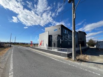 �O�ʓ��H�܂ތ��n�ʐ^ -