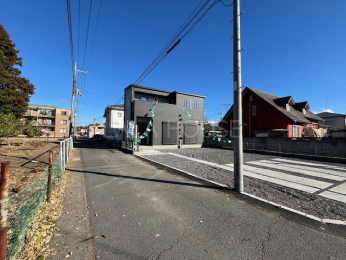 �O�ʓ��H�܂ތ��n�ʐ^ -