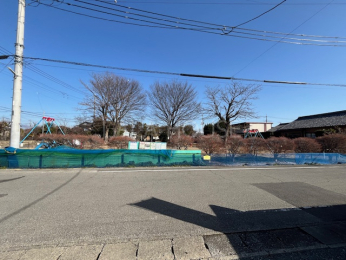 �O�ʓ��H�܂ތ��n�ʐ^ -