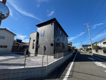 �O�ʓ��H�܂ތ��n�ʐ^ -