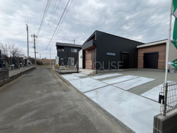 �O�ʓ��H�܂ތ��n�ʐ^ -