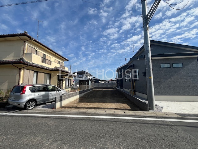 �O�ʓ��H�܂ތ��n�ʐ^ -