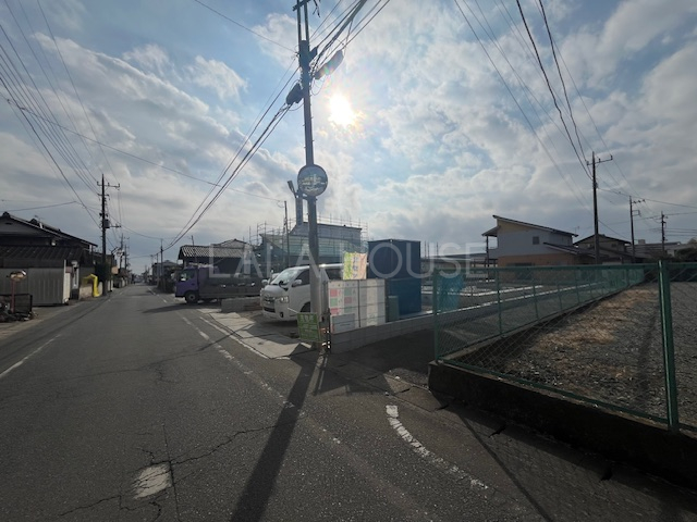 �O�ʓ��H�܂ތ��n�ʐ^ 2025.12.2�B�e��
���C�y�ɂ��₢���킹����������