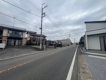 �O�ʓ��H�܂ތ��n�ʐ^ -