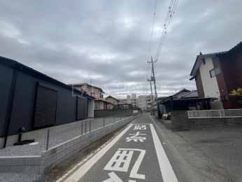 �O�ʓ��H�܂ތ��n�ʐ^ -