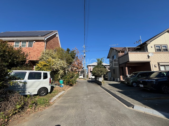 �O�ʓ��H�܂ތ��n�ʐ^ -