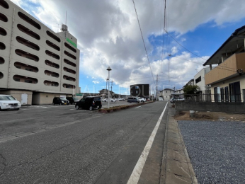 �O�ʓ��H�܂ތ��n�ʐ^ -