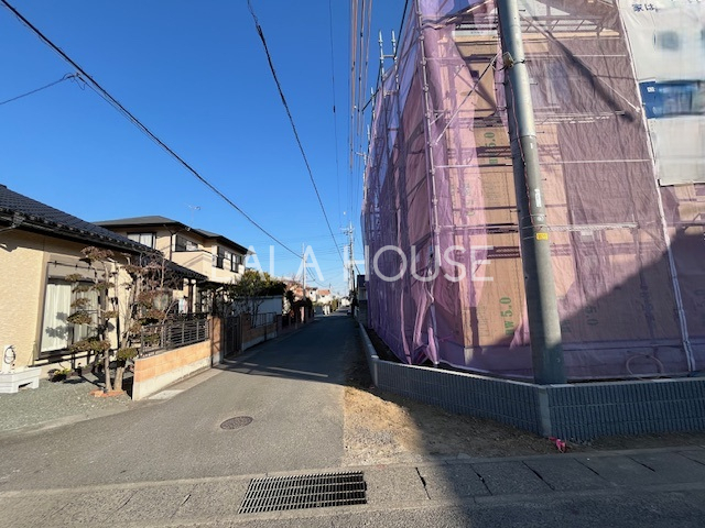 �O�ʓ��H�܂ތ��n�ʐ^ 2025.12.11�B�e��
���C�y�ɂ��₢���킹����������