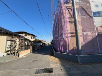 �O�ʓ��H�܂ތ��n�ʐ^ 2025.12.11�B�e��
���C�y�ɂ��₢���킹����������