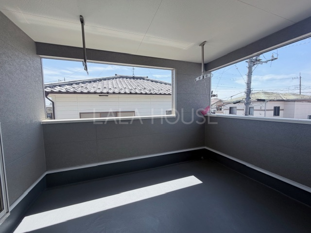 �o���R�j�[ �C���i�[�o���R�j�[