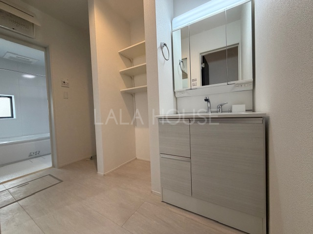 ���ʑ�E���ʏ� -