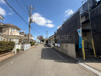 �O�ʓ��H�܂ތ��n�ʐ^ -