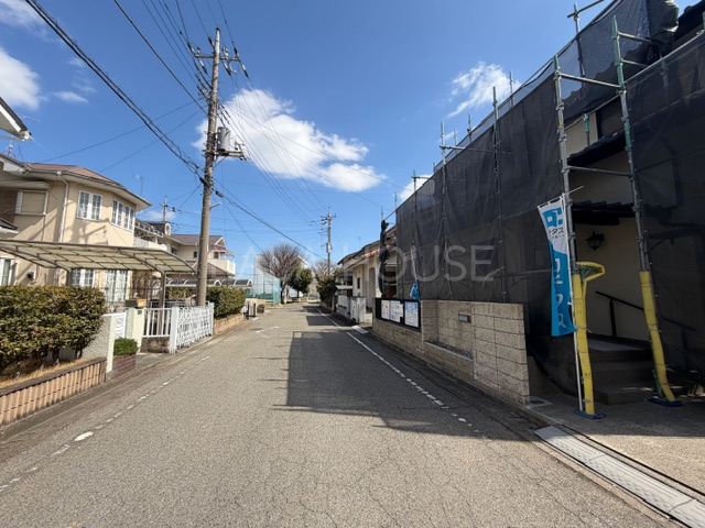 �O�ʓ��H�܂ތ��n�ʐ^ -