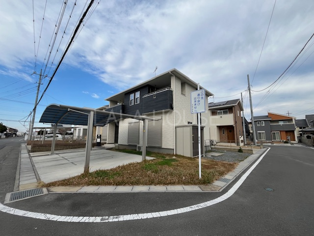 �O�ʓ��H�܂ތ��n�ʐ^ -