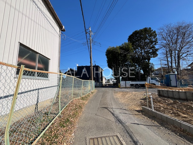 �O�ʓ��H�܂ތ��n�ʐ^ 2025.12.16�B�e��
���C�y�ɂ��₢���킹����������