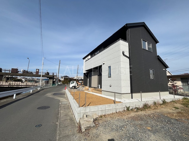 �O�ʓ��H�܂ތ��n�ʐ^ 2026.1.15�B�e��
���C�y�ɂ��₢���킹����������