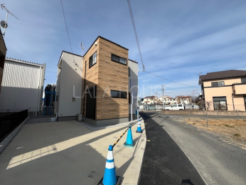 �O�ʓ��H�܂ތ��n�ʐ^ -