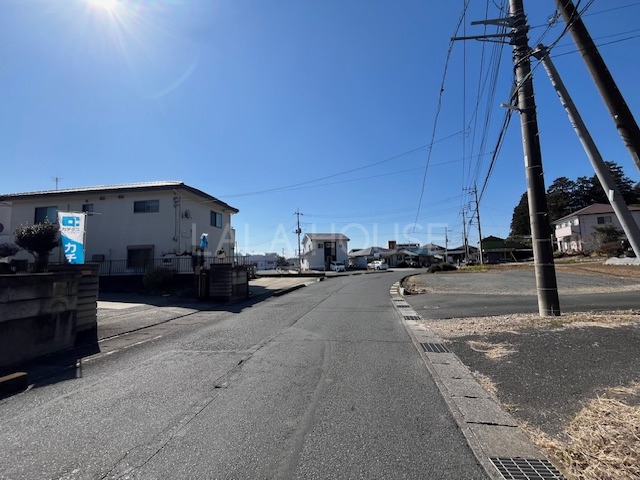 �O�ʓ��H�܂ތ��n�ʐ^ -