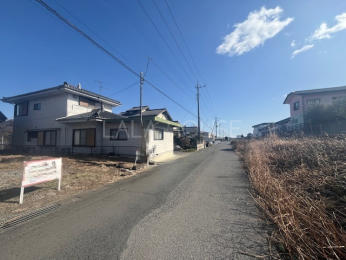 �O�ʓ��H�܂ތ��n�ʐ^ �ՐÂȏZ��n