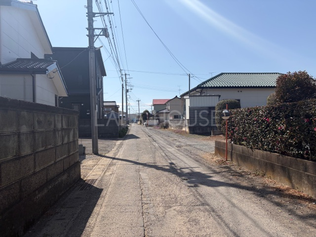 �O�ʓ��H�܂ތ��n�ʐ^ �ՐÂȏZ��X