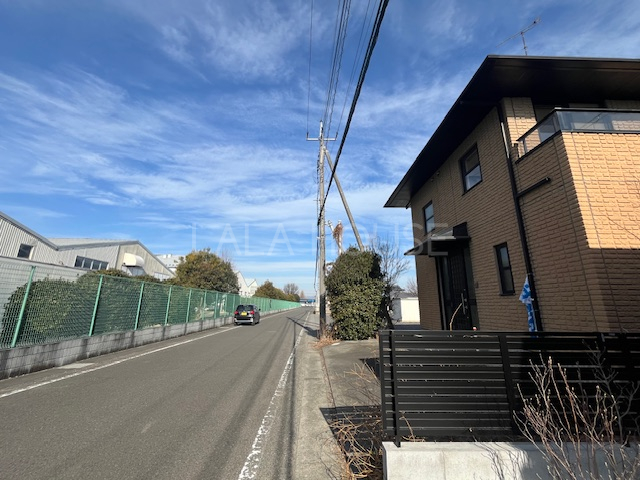 �O�ʓ��H�܂ތ��n�ʐ^ -