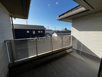 �o���R�j�[ -