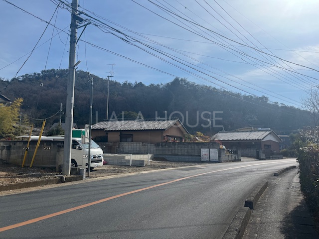 �O�ʓ��H�܂ތ��n�ʐ^ 2026.2.6�B�e��
���C�y�ɂ��₢���킹���������I