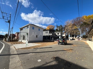 �O�ʓ��H�܂ތ��n�ʐ^ -