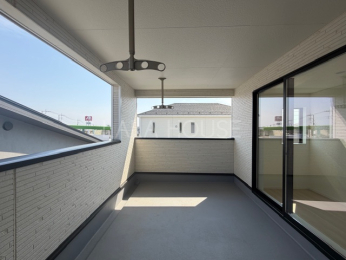 �o���R�j�[ -