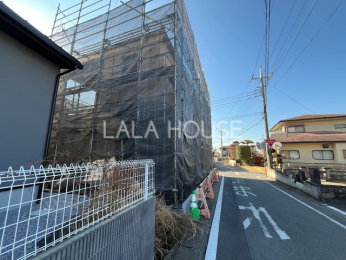 �O�ʓ��H�܂ތ��n�ʐ^ 2025.12.11�B�e��
���C�y�ɂ��₢���킹����������