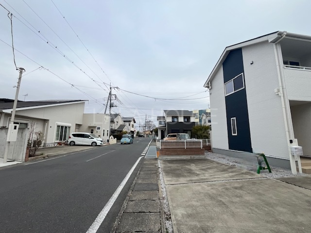 �O�ʓ��H�܂ތ��n�ʐ^ -