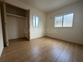 �m�� -