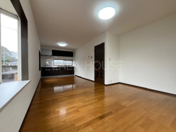 ���r���O -