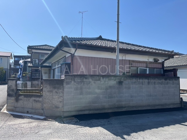 �O�ʓ��H�܂ތ��n�ʐ^ -