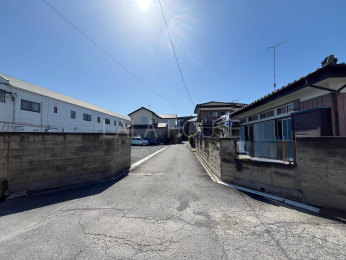 �O�ʓ��H�܂ތ��n�ʐ^ -