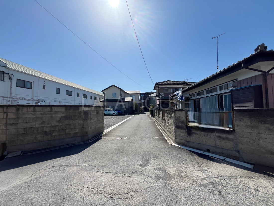 �O�ʓ��H�܂ތ��n�ʐ^ -