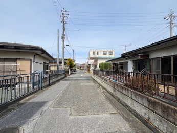 �O�ʓ��H�܂ތ��n�ʐ^ -