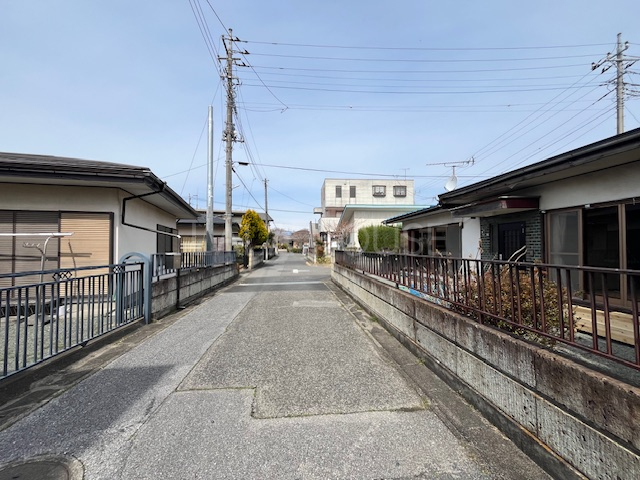 �O�ʓ��H�܂ތ��n�ʐ^ -