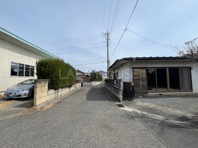 �O�ʓ��H�܂ތ��n�ʐ^ -