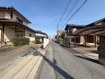 �O�ʓ��H�܂ތ��n�ʐ^ -