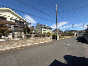 �O�ʓ��H�܂ތ��n�ʐ^ �ՐÂȏZ��X